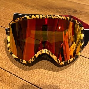 LAMB Gwen Stefani Anon goggles leopard one size